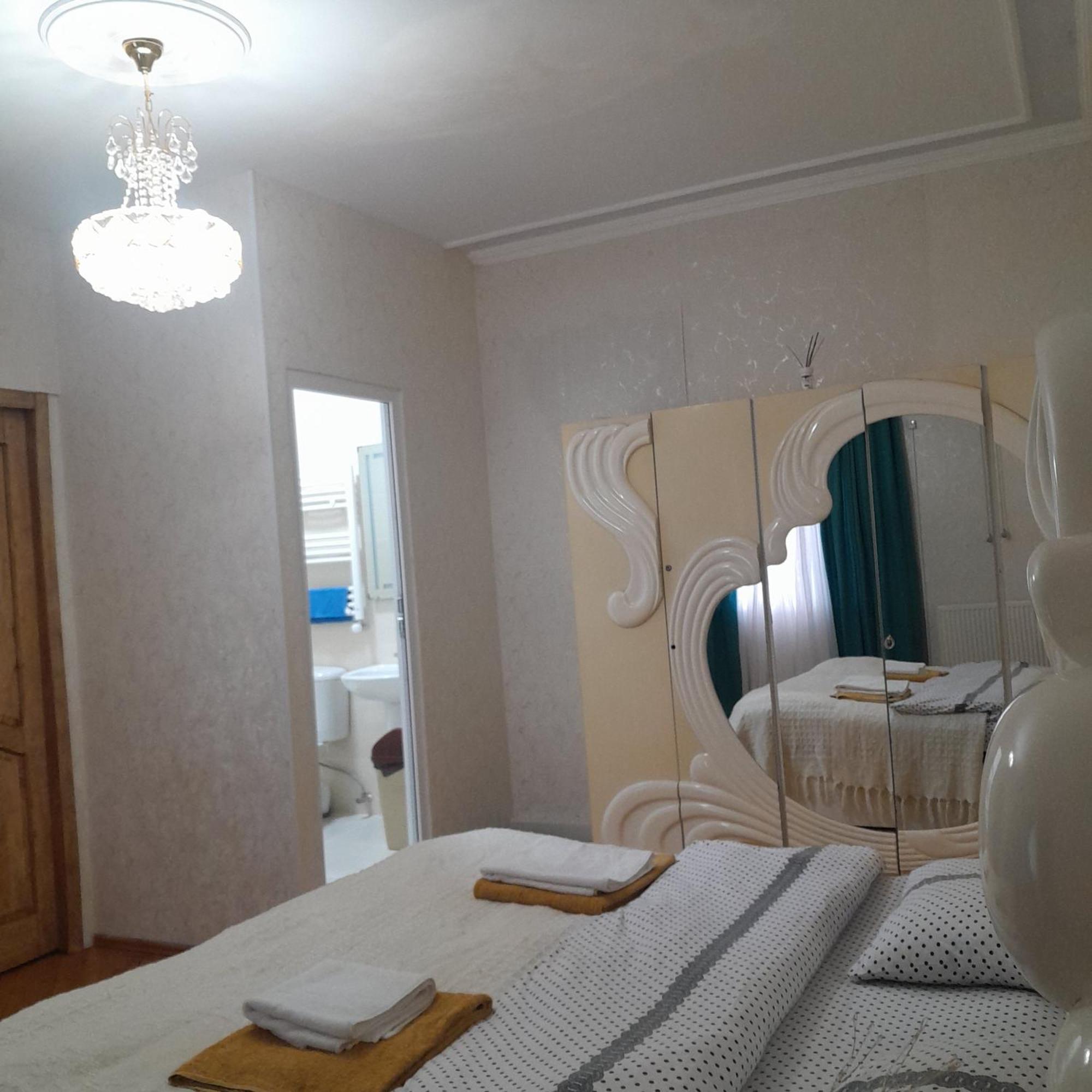 Belas House With Terrace Koetaisi Kamer foto